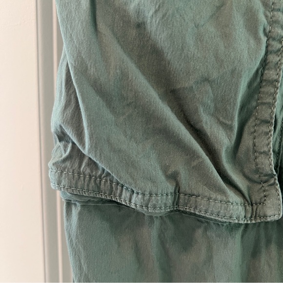 Lululemon Lightweight Adjustable Mid Rise Cargo Pants - Picture 2 of 6